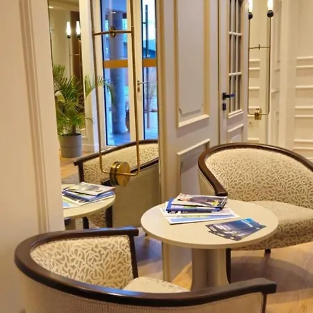 아파트 Apartment *